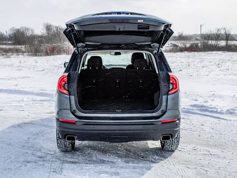 Used 2018 GMC Terrain SLE w/ Driver Convenience Package image 7