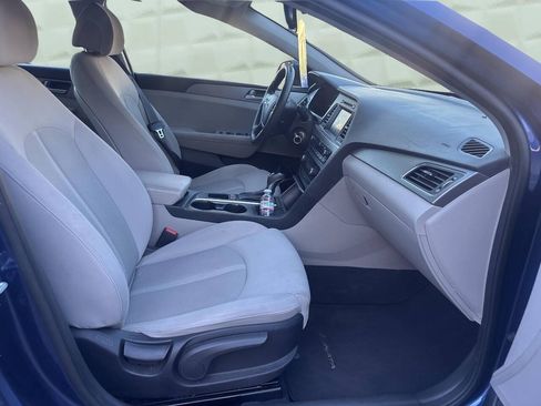 Used 2017 Hyundai Sonata SE w/ Cargo Package FWD image 13