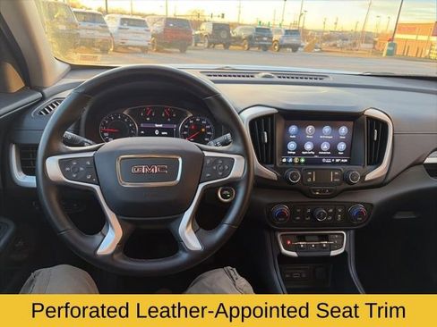 Used 2024 GMC Terrain SLT image 29