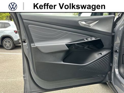New 2025 Volkswagen ID.4 Pro S Plus AWD/4WD image 12