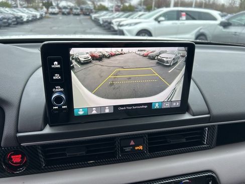 Used 2025 Honda Pilot Touring image 14