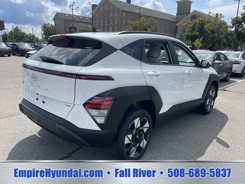 Used 2024 Hyundai Kona SEL AWD/4WD image 7