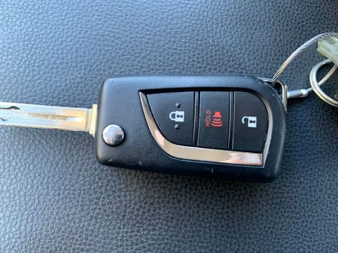 Used 2025 Toyota RAV4 LE image 22