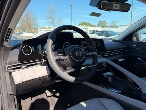 New 2026 Hyundai Elantra Limited image 9