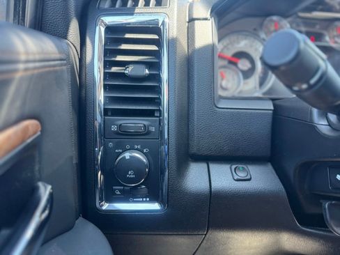 Used 2015 RAM 1500 Laramie Longhorn w/ Convenience Group AWD/4WD image 38