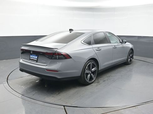 Used 2024 Honda Accord Sport image 6