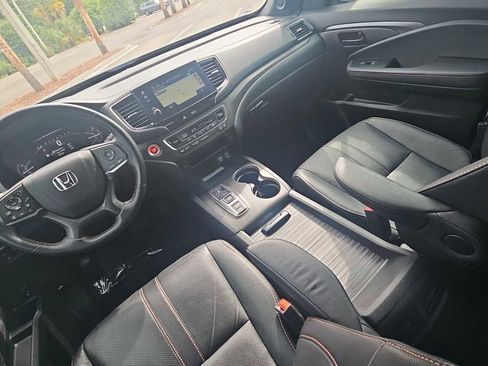 Certified 2022 Honda Passport TrailSport image 23