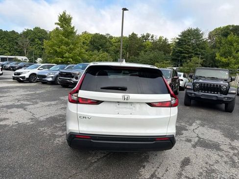 Used 2024 Honda CR-V EX-L image 8