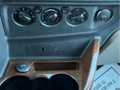 Used 2016 Ford Transit 250 148 Low Roof image 18