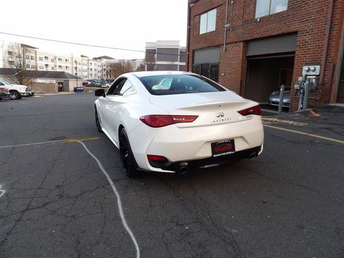 Used 2018 INFINITI Q60 Red Sport 400 w/ Sensory Package 3.0T Sport image 5