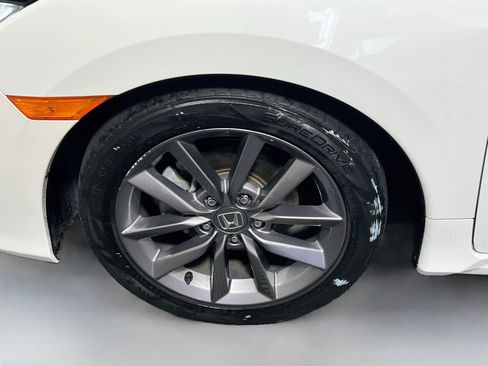 Used 2019 Honda Civic EX image 13