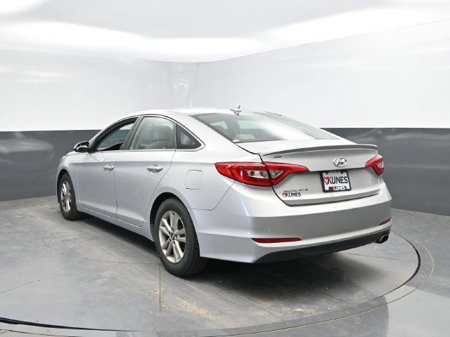 Used 2015 Hyundai Sonata SE FWD image 9