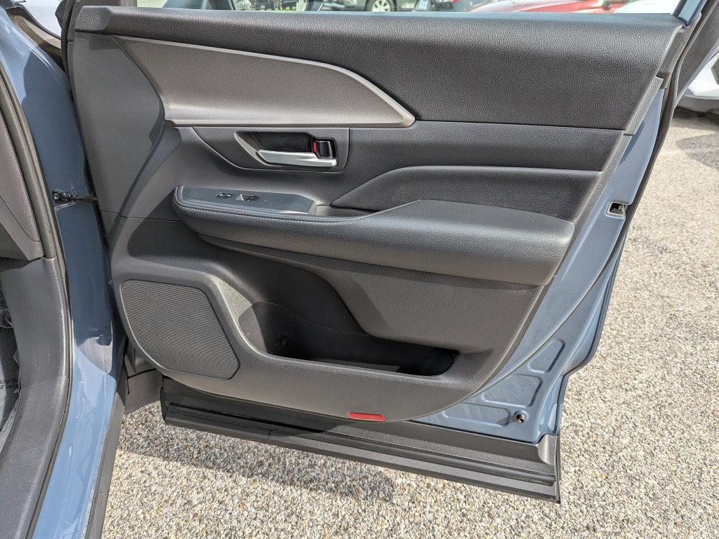 Certified 2025 Toyota Grand Highlander AWD image 38