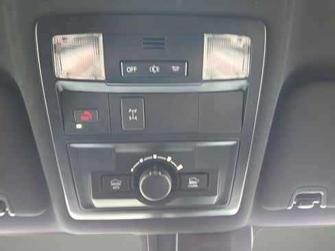 Used 2022 Toyota Tacoma TRD Off-Road image 32