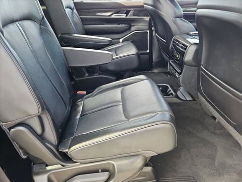 Used 2022 Jeep Wagoneer Series II w/ Flexible Seating Group AWD/4WD image 21