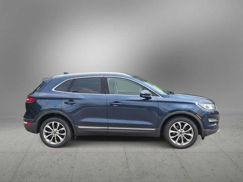Used 2017 Lincoln MKC Select w/ Select Plus Package AWD/4WD image 9