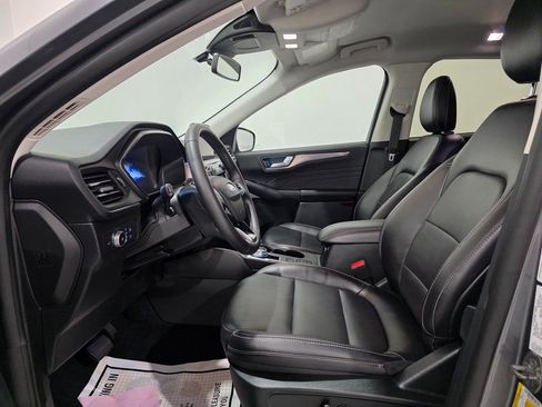 Used 2022 Ford Escape Titanium AWD/4WD image 17
