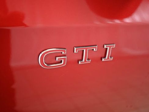 New 2026 Volkswagen GTI SE FWD image 19