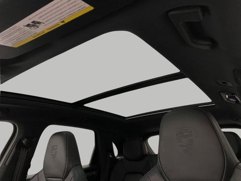 Used 2020 Porsche Cayenne S image 34