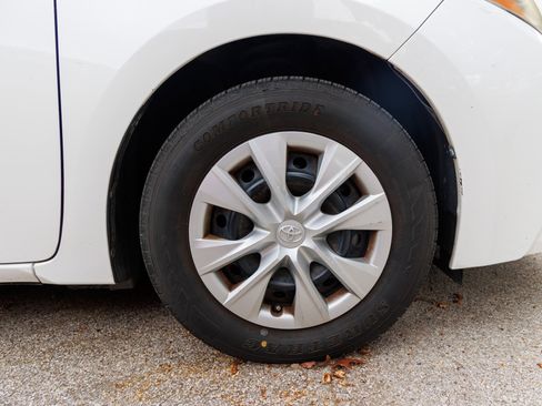 Used 2016 Toyota Corolla L image 12