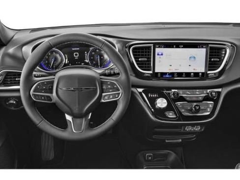 Used 2025 Chrysler Voyager LX FWD image 6