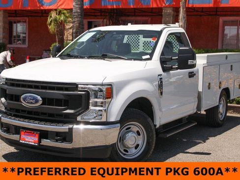 Used 2020 Ford F250 XL w/ Power Equipment Group image 4