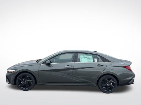 New 2026 Hyundai Elantra SEL Sport FWD image 9