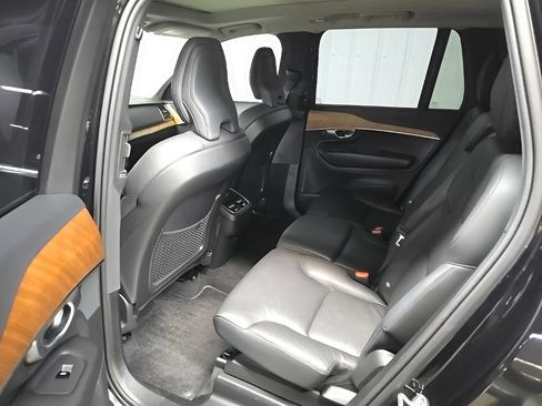 Used 2024 Volvo XC90 B5 Plus image 32