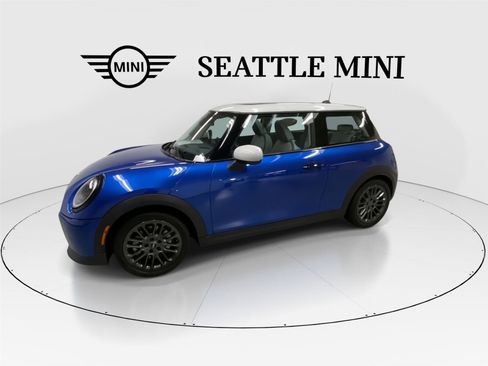 Certified 2025 MINI Cooper S image 6