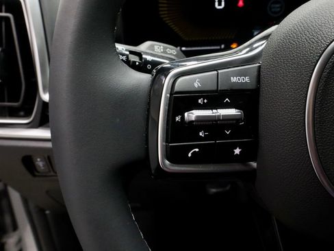 Used 2025 Kia Sorento EX w/ Panoramic Sunroof Package image 28