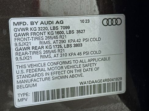 Used 2024 Audi Q8 e-tron Prestige w/ Prestige Package image 36