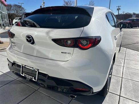 Used 2022 MAZDA MAZDA3 s image 3