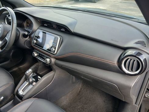 Used 2020 Nissan Kicks SR w/ SR Premium Package FWD image 19