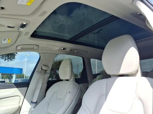 Used 2021 Volvo XC60 T5 Momentum w/ Protection Package Premier AWD/4WD image 19