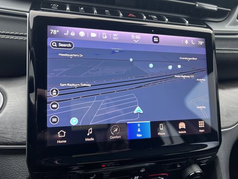 Used 2023 Jeep Grand Cherokee L Limited image 23