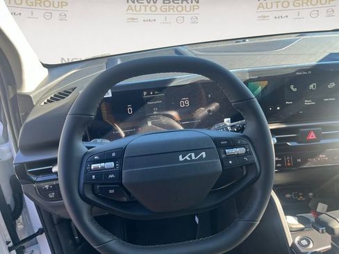 New 2026 Kia Sportage EX w/ EX Panorama Roof Package FWD image 12