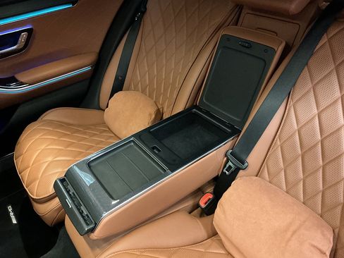 Used 2023 Mercedes-Benz S 580e 4MATIC Sedan image 28