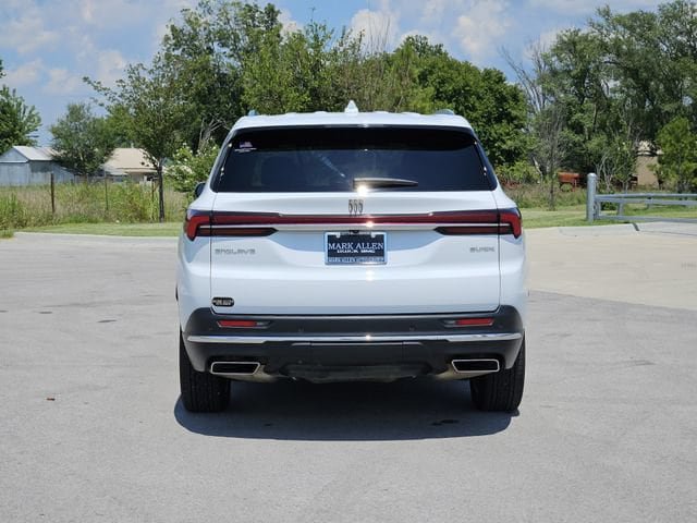 Used 2025 Buick Enclave Preferred FWD image 6