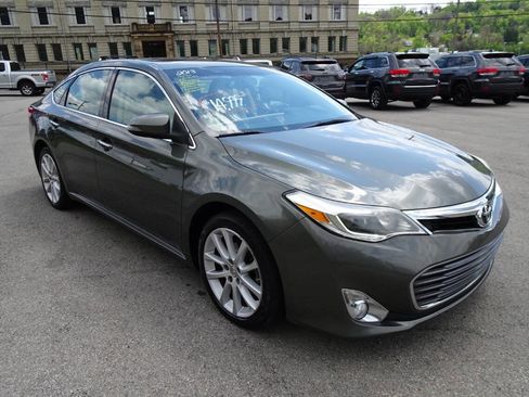Used 2013 Toyota Avalon Limited FWD image 4