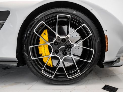 Used 2025 Aston Martin Vanquish image 48