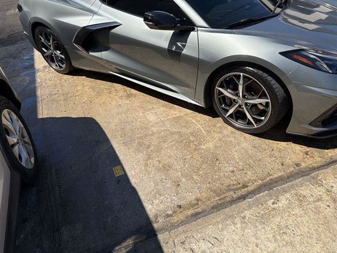 Used 2022 Chevrolet Corvette Stingray Premium Cpe w/ Z51 Performance Package RWD image 3