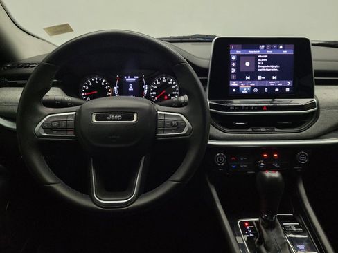 Used 2022 Jeep Compass Latitude image 22