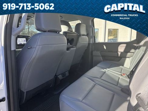 New 2026 Ford F250 XL w/ XL Chrome Package image 17
