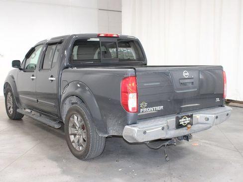 Used 2014 Nissan Frontier SL w/ SL Moonroof Package RWD image 7