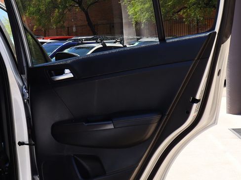 Used 2019 Kia Sportage LX FWD image 26
