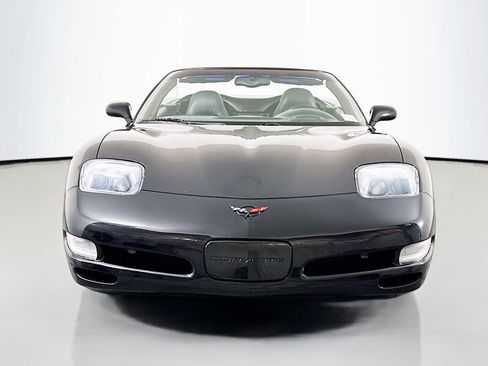 Used 2001 Chevrolet Corvette Convertible w/ Preferred Equipment Group2 image 2
