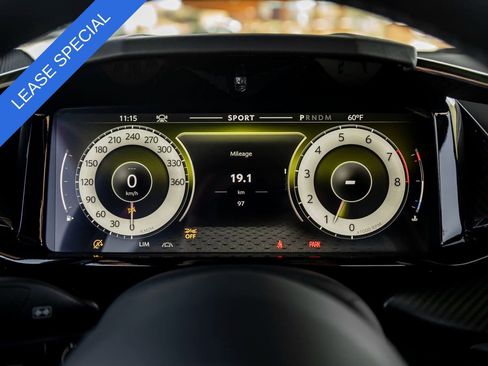 Used 2025 Aston Martin V8 Vantage Coupe RWD image 6