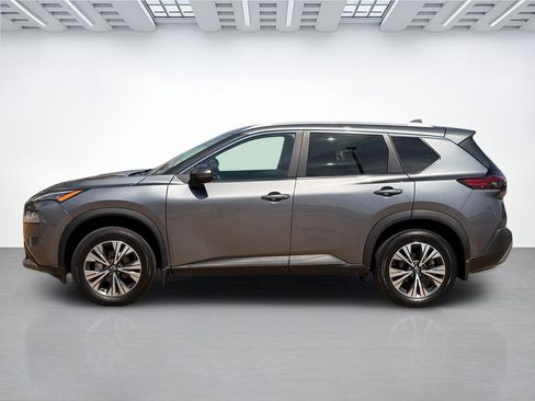 Used 2023 Nissan Rogue SV w/ SV Premium B Package FWD image 2