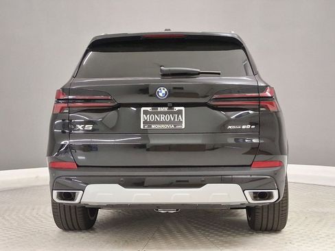 New 2026 BMW X5 xDrive50e AWD/4WD image 8