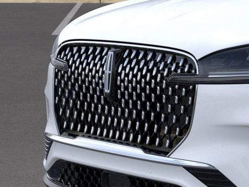New 2025 Lincoln Aviator Reserve w/ Equipment Group 201A image 17